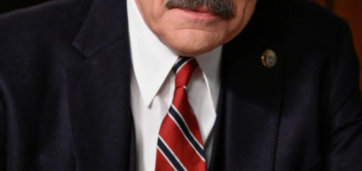 “Tom Selleck Hopes CBS Reconsiders as He Aims to Continue ‘Blue Bloods’ After 14 Years”