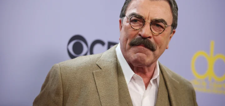 “Tom Selleck Admits He’s Never Sent a Text or Email: ‘I Struggle with Writing'”