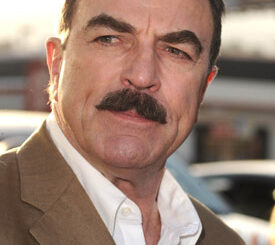 “Tom Selleck: A Digital-Free Life—No Texts or Emails Ever”