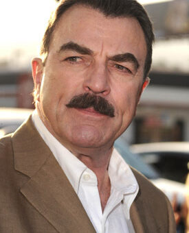 “Tom Selleck: A Digital-Free Life—No Texts or Emails Ever”