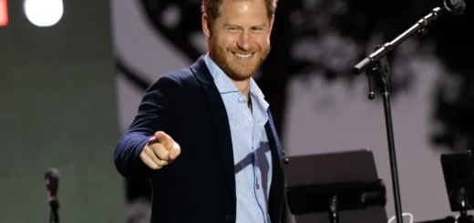 “Meghan Markle Absent from Kevin Costner’s Charity Event as Prince Harry Takes the Stage”