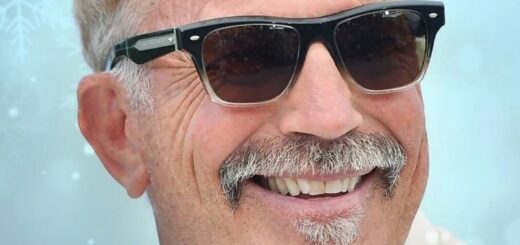 Kevin Costner Joins D-Backs Workouts for a Surprise Catch