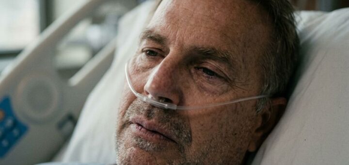 JUST IN: 10 MINUTES AGO! Kevin Costner shared his first photo from her hospital bed, finally confirming the rumors that had been swirling for weeks.